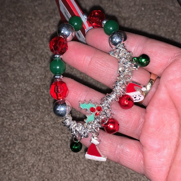 NWT Christmas Beacelet - Picture 2 of 6